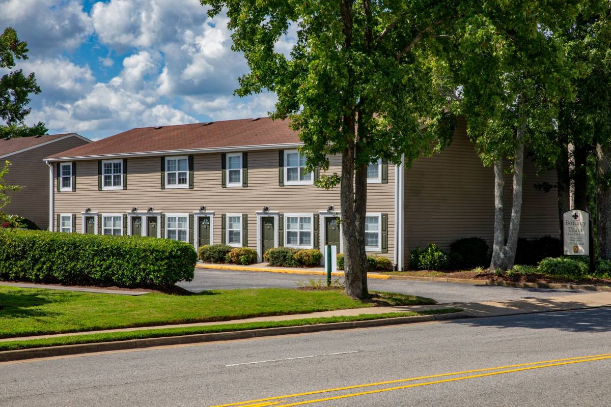 Apartment for rent at 205 Silverbrook Lane, Virginia Beach, VA 23462