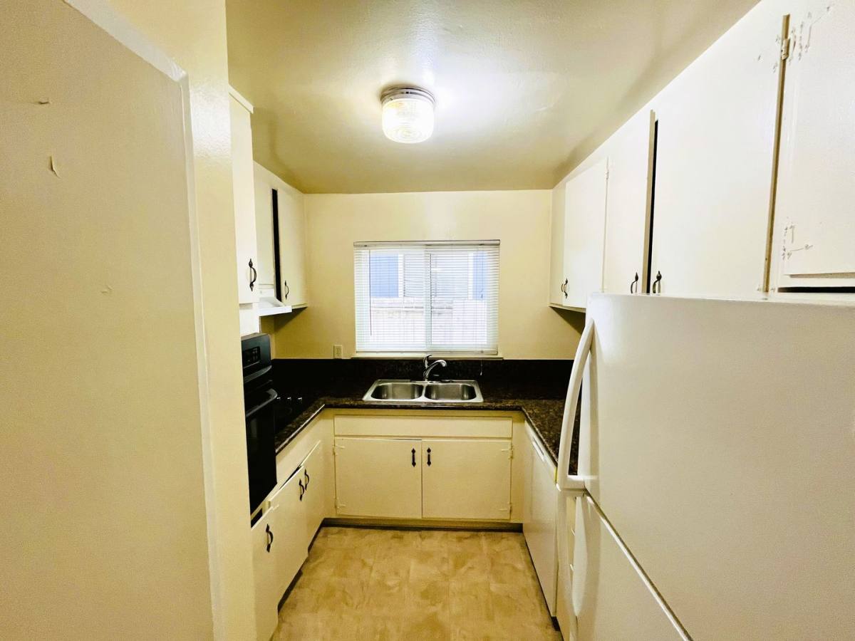 Apartment for rent at 249 E Bellevue Ave, San Mateo, CA 94401