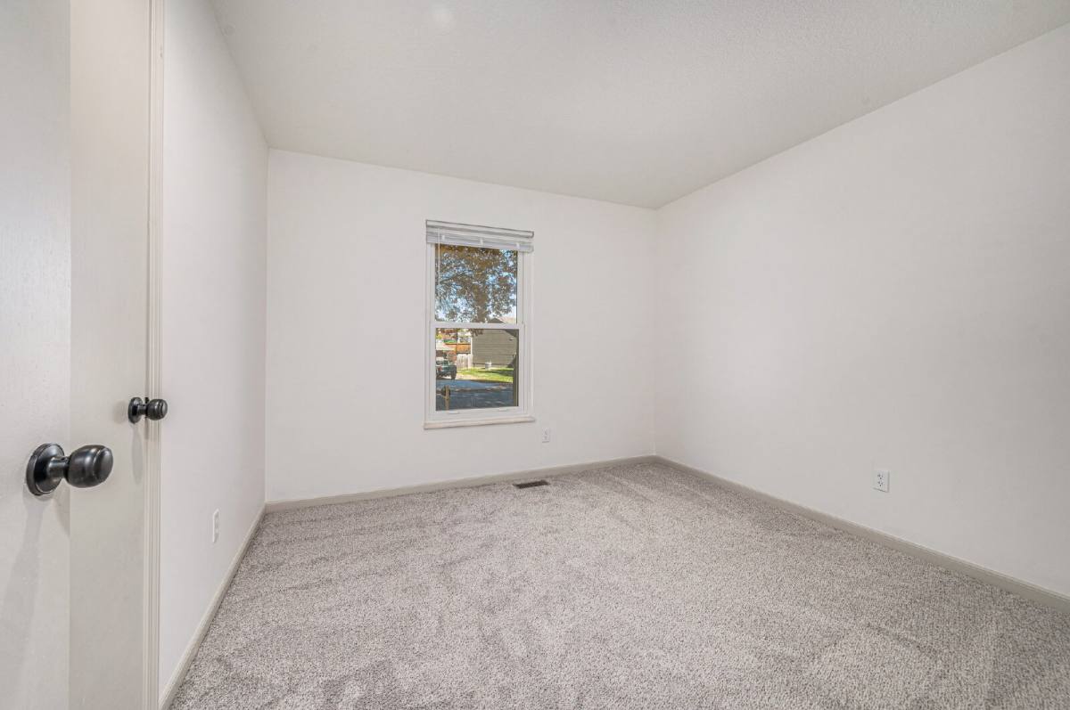 House for rent at 311 NE 101st Place, Kansas City, MO 64155