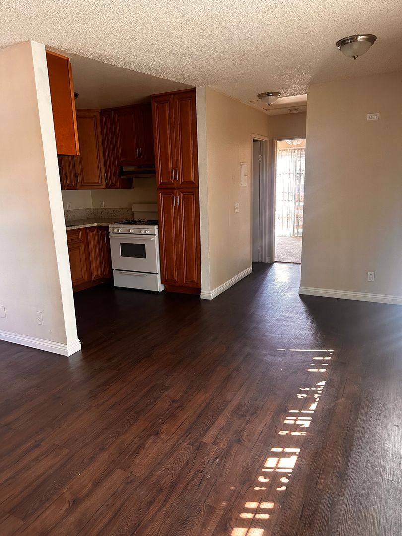Apartment for rent at 1490 Gundry Ave, Long Beach, CA 90813