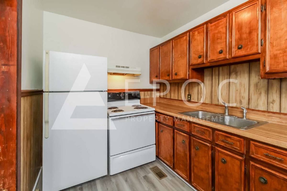 House for rent at 919 Bellvue St, Burlington, NC 27217