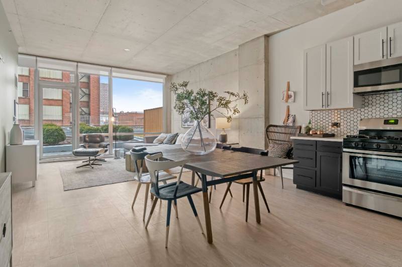 Apartment for rent at 2 E 14th St, Chicago, IL 60605