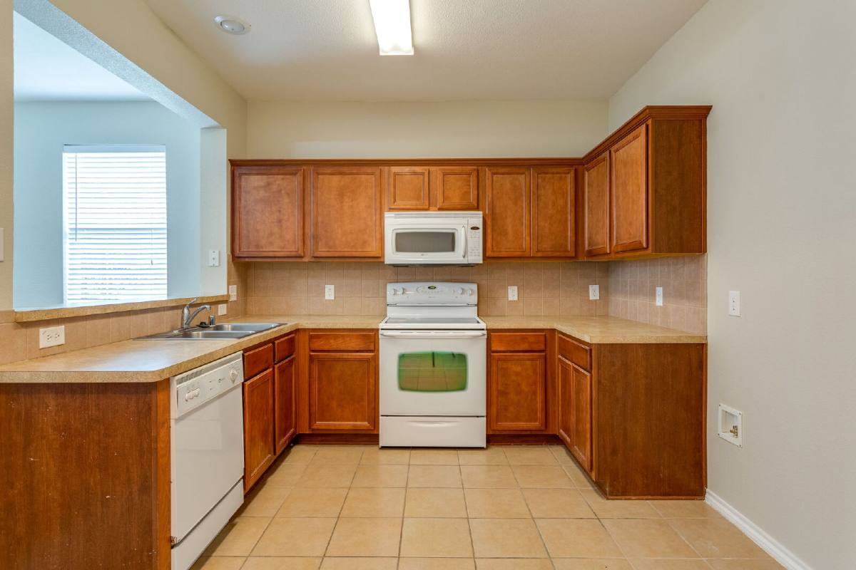Townhouse for rent at 4168 Kyndra Circle, Richardson, TX 75082
