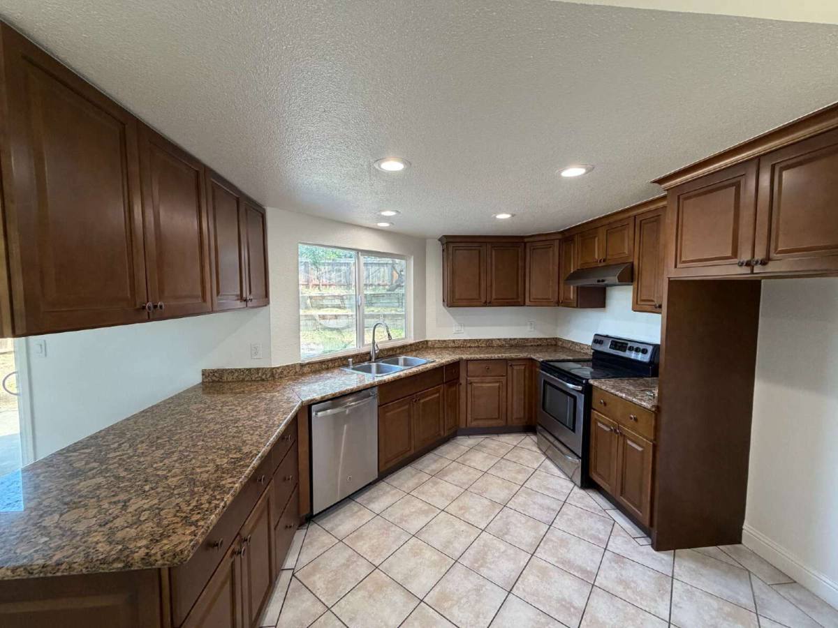 House for rent at 1089 Honey Court, Pittsburg, CA 94565