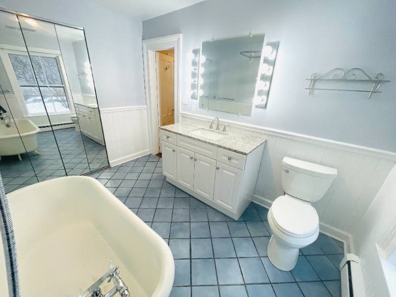 Apartment for rent at 141 W St #1, Litchfield, CT 06759