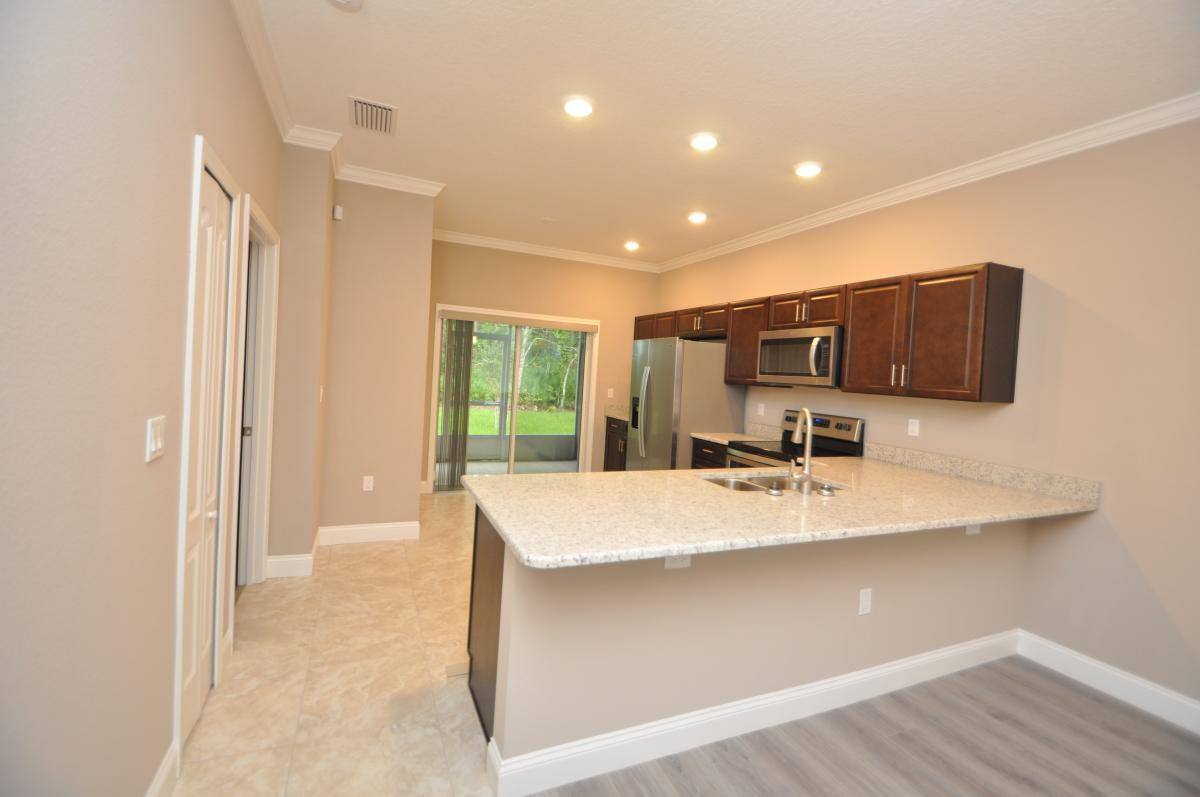 Townhouse for rent at 11 Ullynn Place, Palm Coast, FL 32164