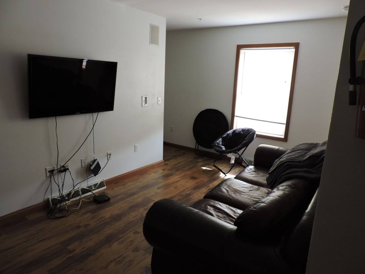 Townhouse for rent at 72 Second St, California, PA 15419
