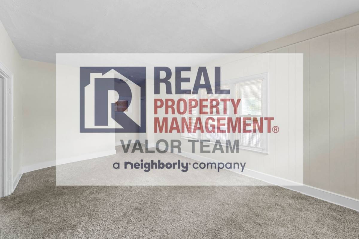 House for rent at 472 E 110th St, Cleveland, OH 44108