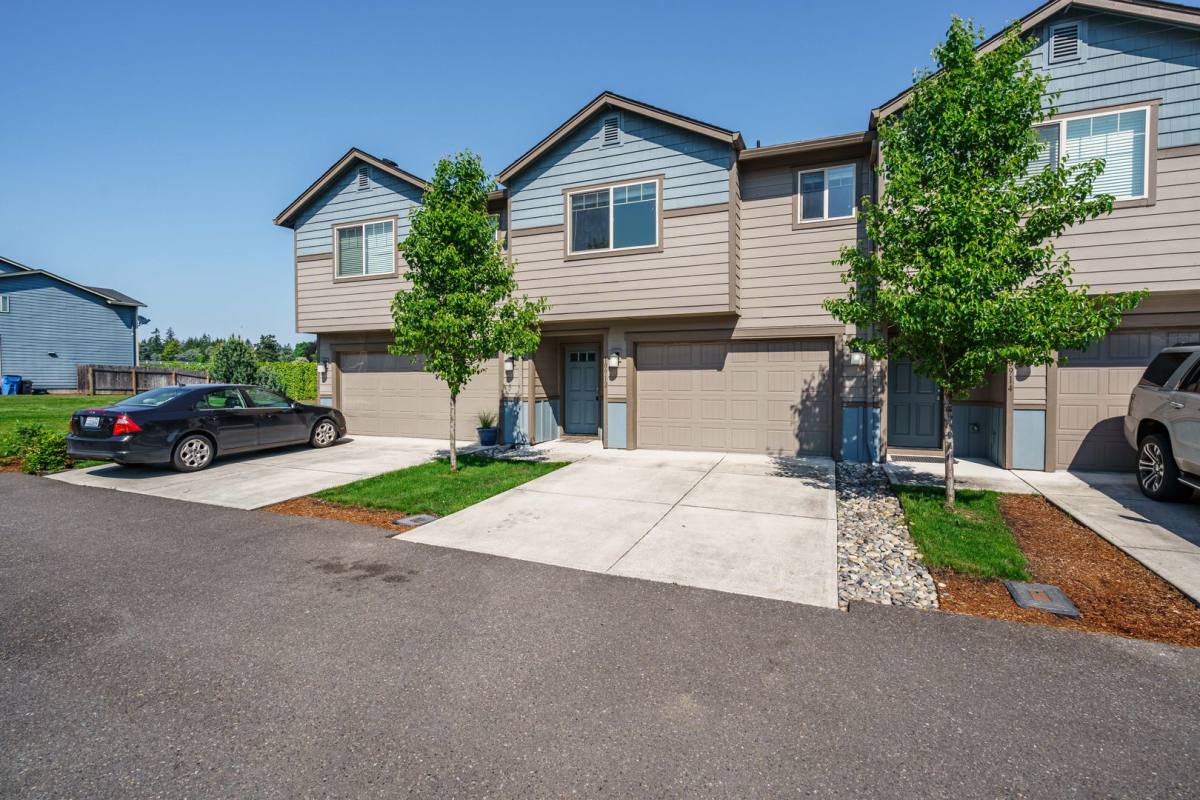 Townhouse for rent at 10912 NE 8th Circle, Vancouver, WA 98664