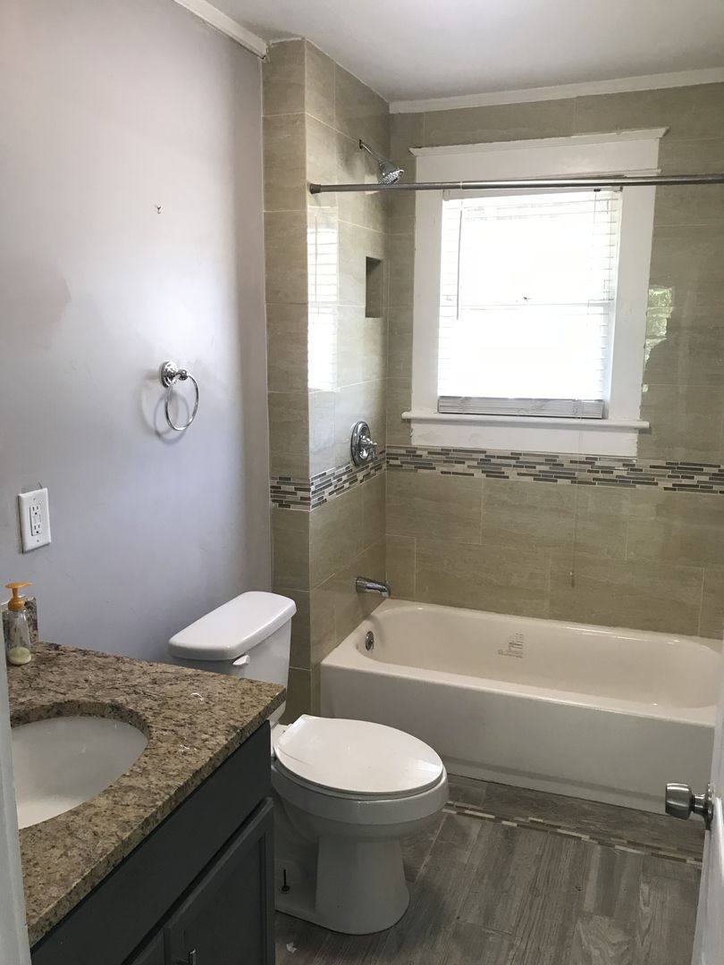 Apartment for rent at 1952 Morrill St, Sarasota, FL 34236