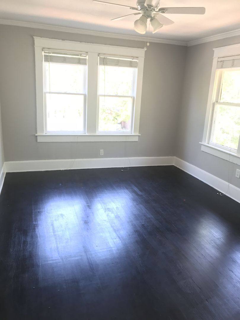 Apartment for rent at 1952 Morrill St, Sarasota, FL 34236
