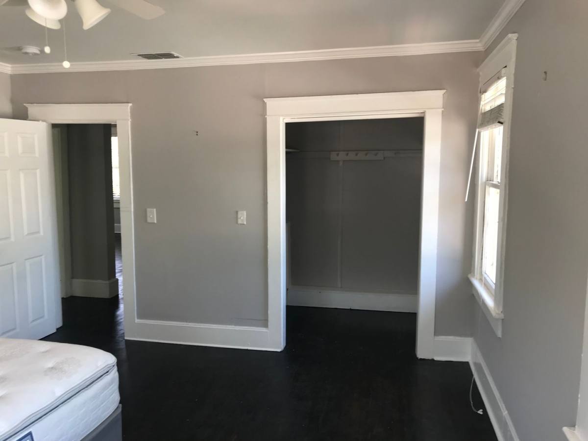 Apartment for rent at 1952 Morrill St, Sarasota, FL 34236