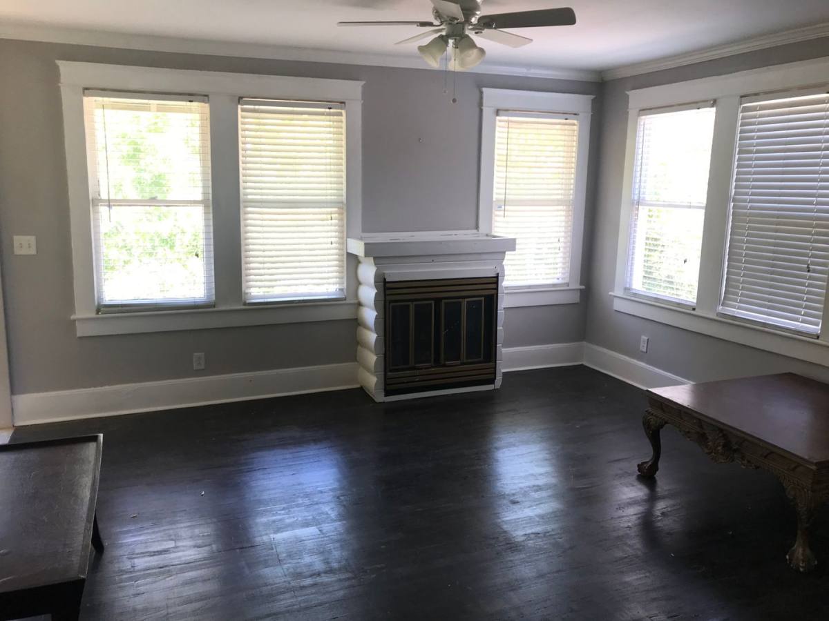 Apartment for rent at 1952 Morrill St, Sarasota, FL 34236