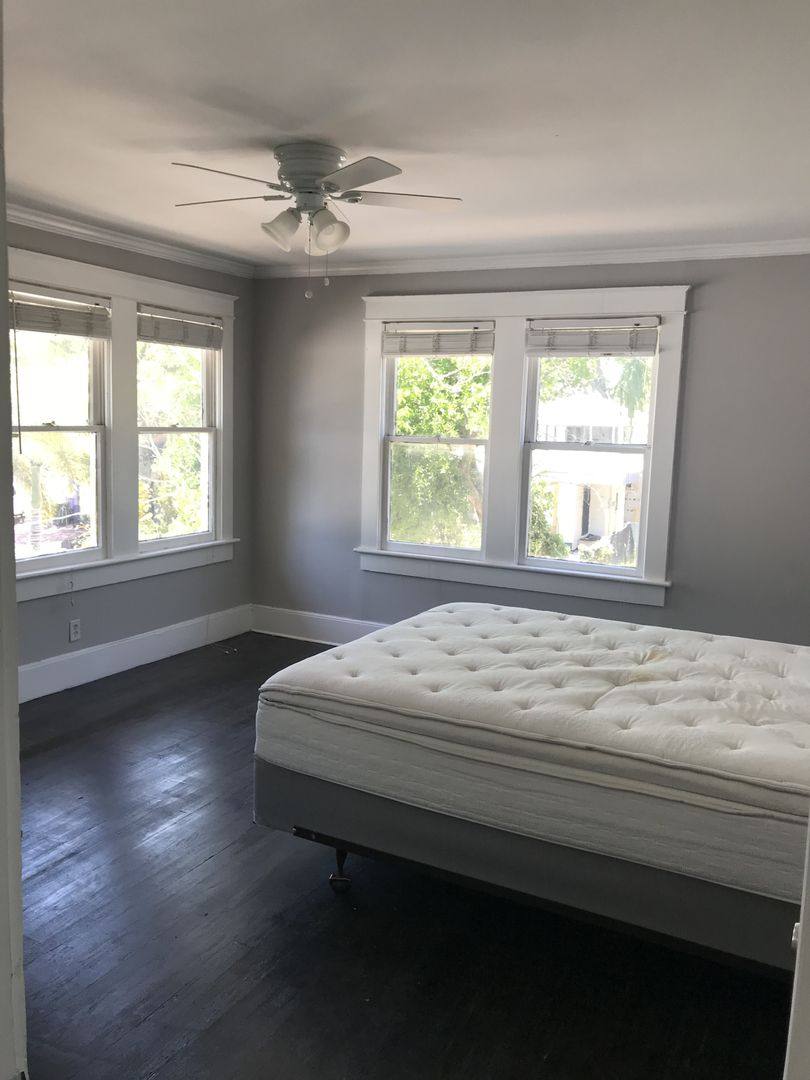 Apartment for rent at 1952 Morrill St, Sarasota, FL 34236