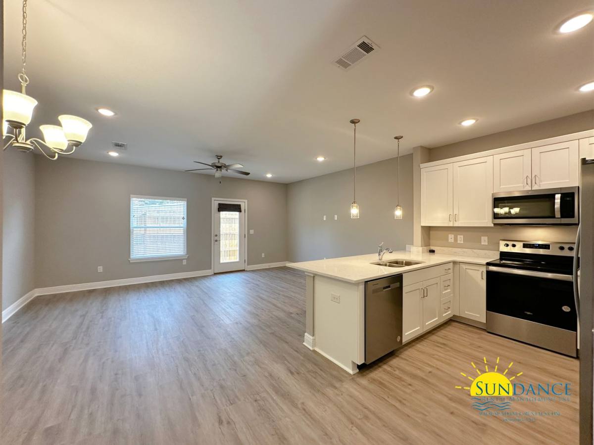 Townhouse for rent at 319 Carmel Dr, Fort Walton Beach, FL 32547