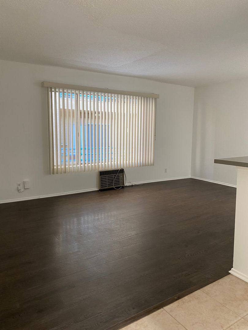 Apartment for rent at 3740 Cardiff, Los Angeles, CA 90034