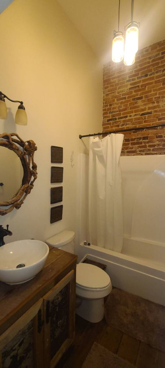 Apartment for rent at 107 Wayne St #1, Milledgeville, GA 31061
