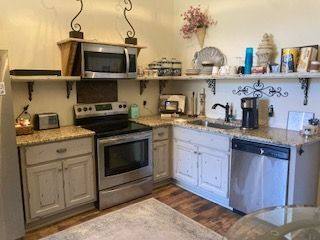 Apartment for rent at 107 Wayne St #4, Milledgeville, GA 31061