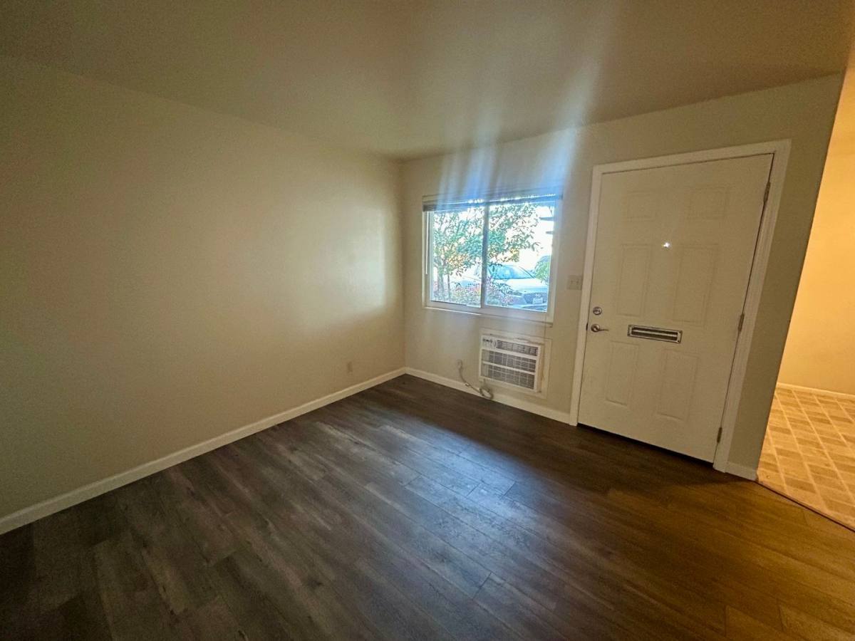 Apartment for rent at 953 Lupin Ave, Chico, CA 95973