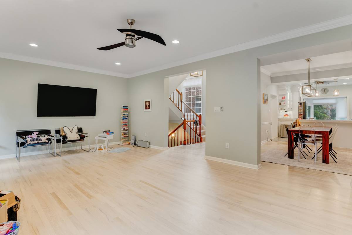 Townhouse for rent at 10219 Aspen Willow Dr, Fairfax, VA 22032