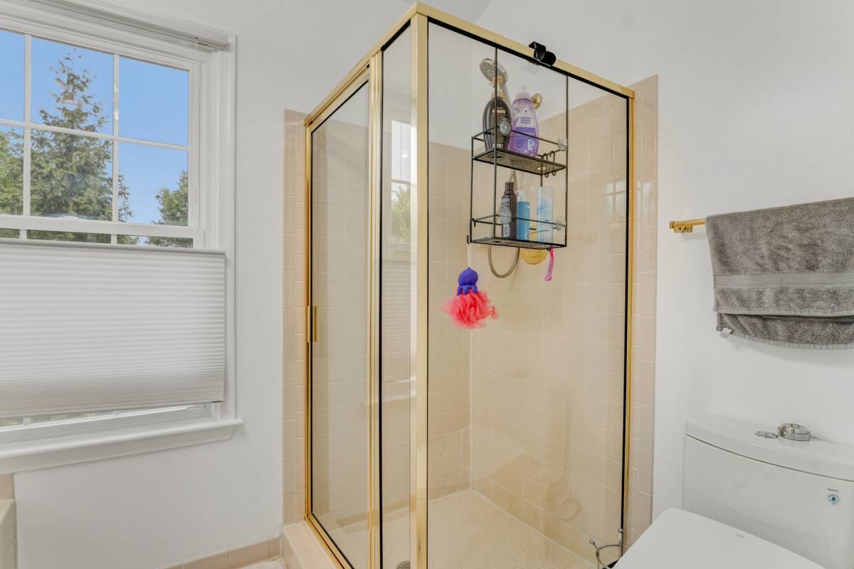 Townhouse for rent at 10219 Aspen Willow Dr, Fairfax, VA 22032