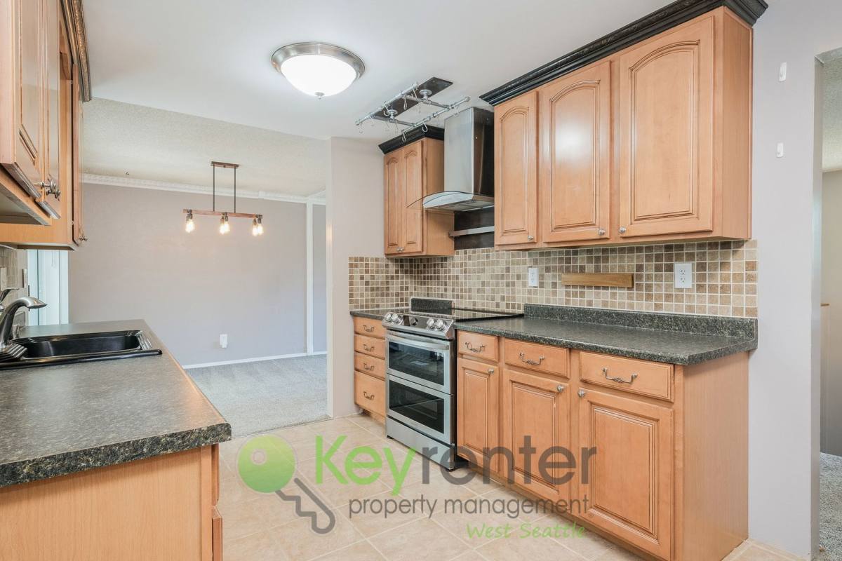 House for rent at 1327 S 232nd St #DES Moines, Seattle, WA 98198