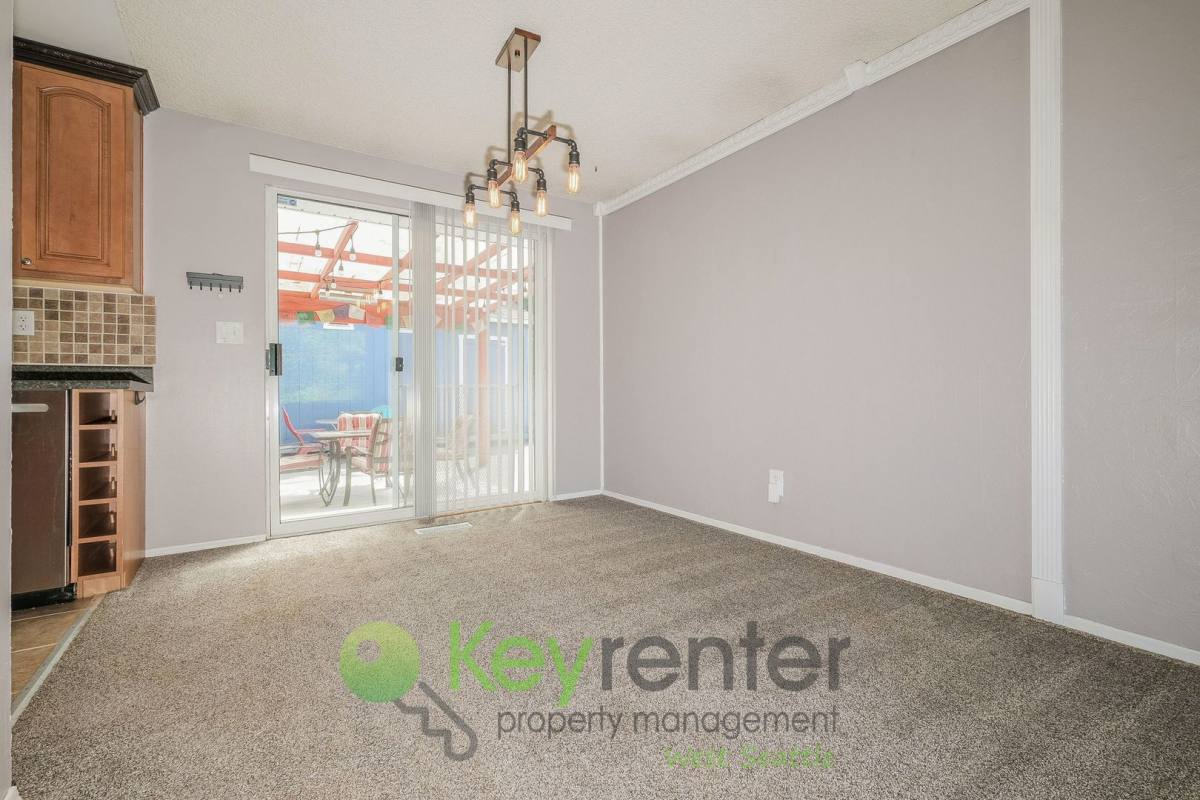 House for rent at 1327 S 232nd St #DES Moines, Seattle, WA 98198