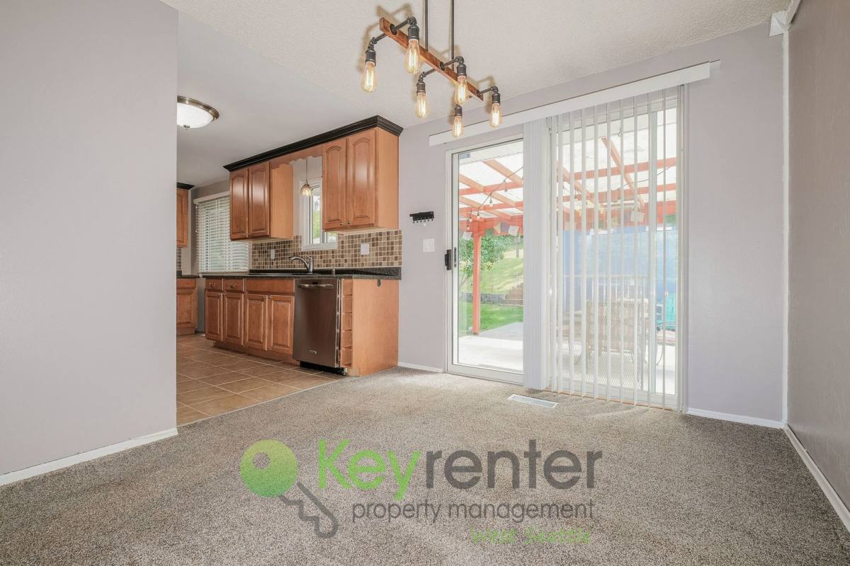 House for rent at 1327 S 232nd St #DES Moines, Seattle, WA 98198