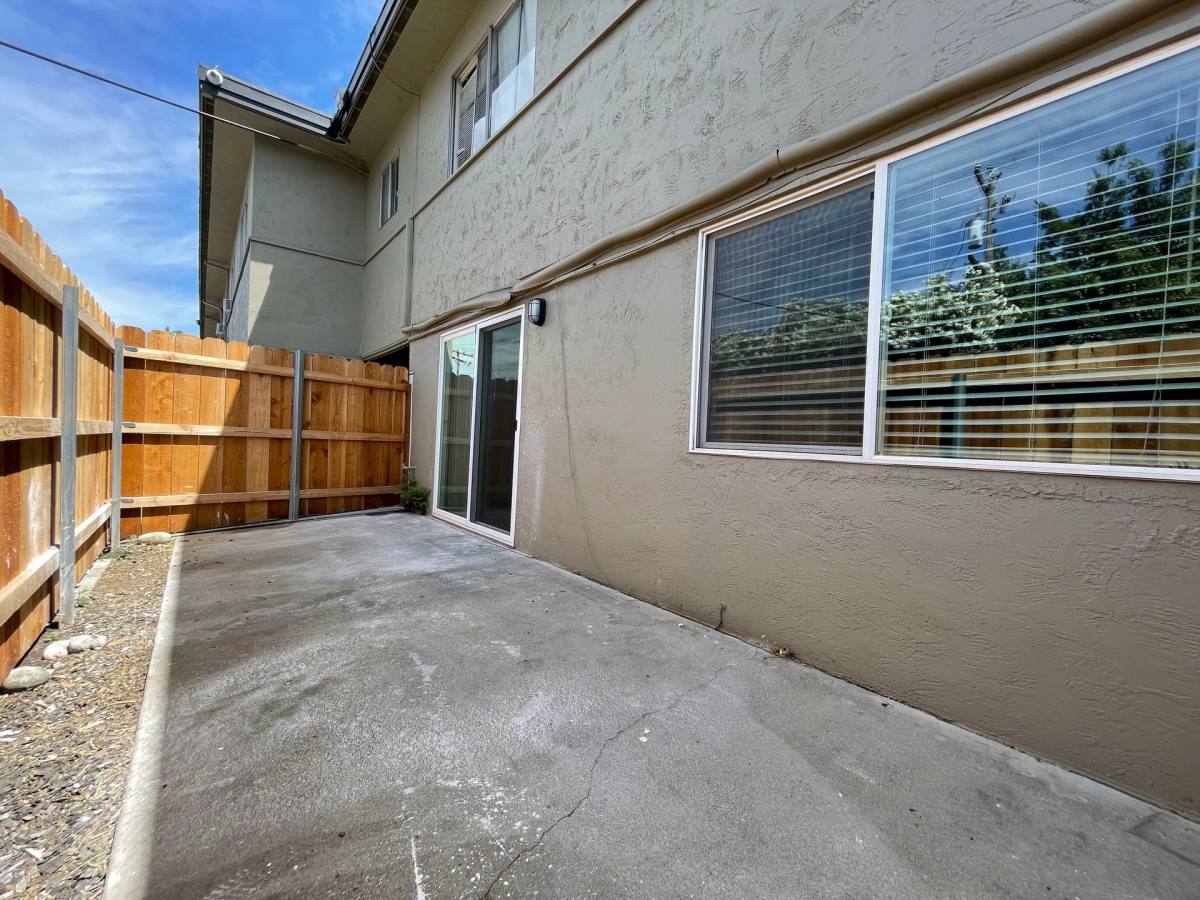 Apartment for rent at 515 Camanche Lane, Stockton, CA 95207