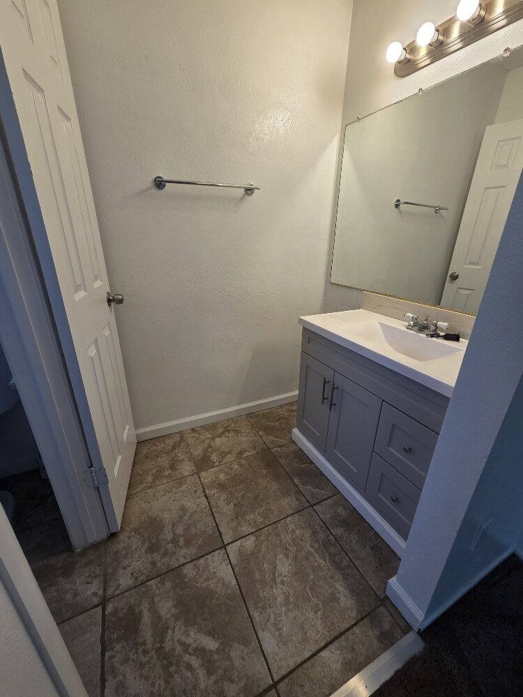 House for rent at 10020 Biscanewoods Way, Sacramento, CA 95827