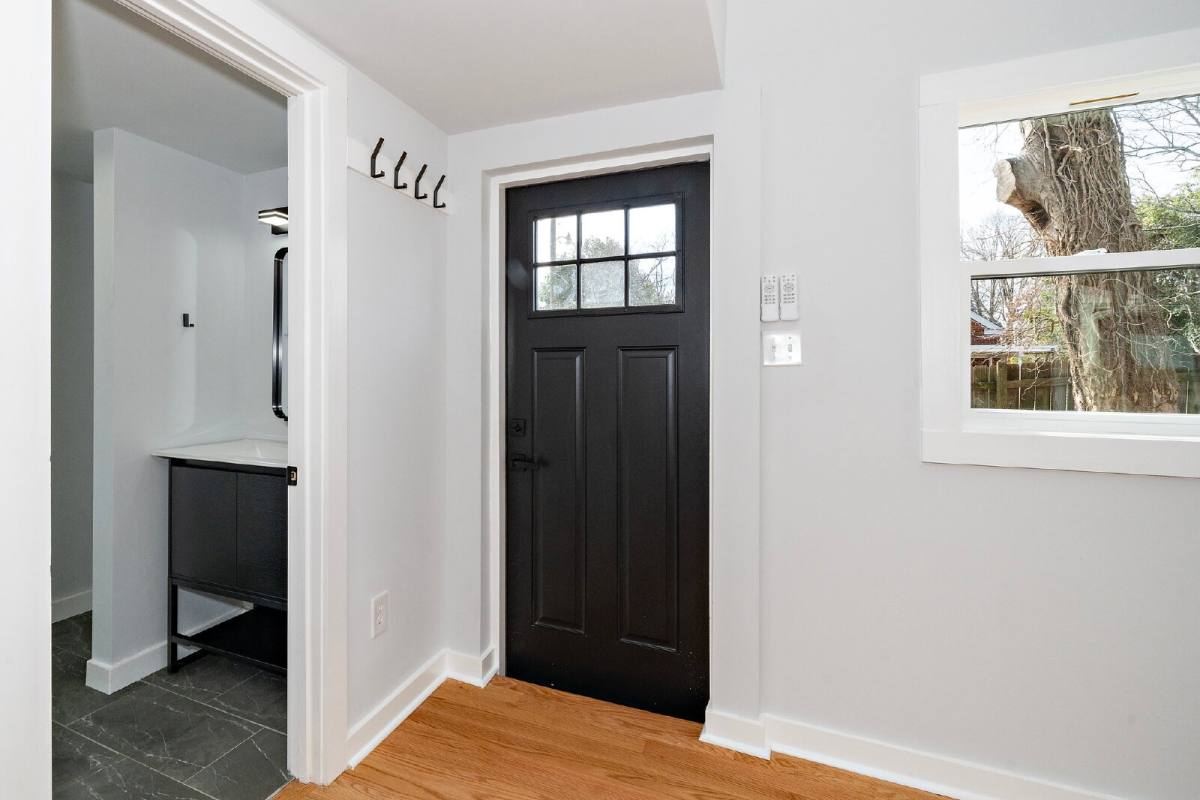 House for rent at 210 Lincoln Court, Raleigh, NC 27610