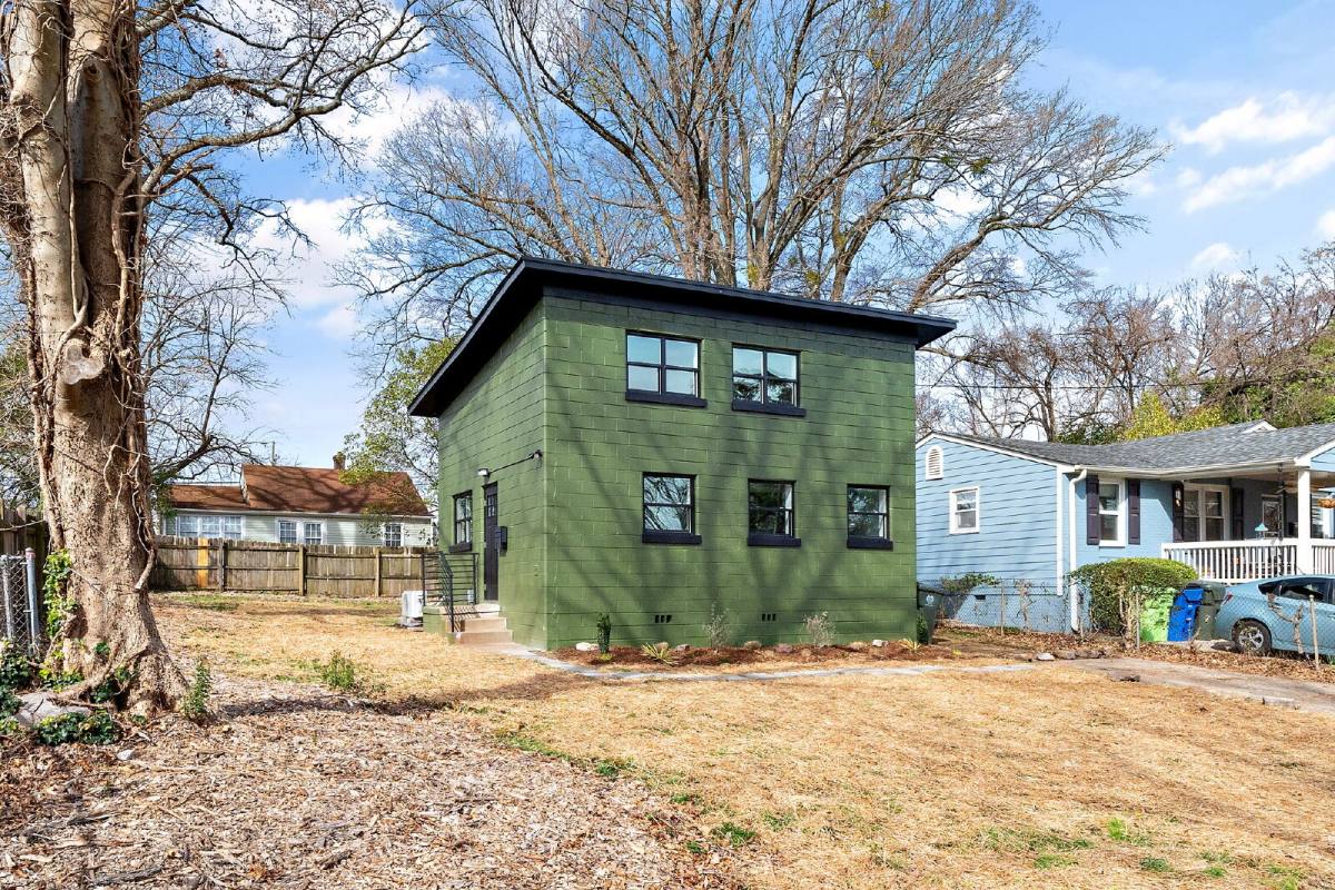 House for rent at 210 Lincoln Court, Raleigh, NC 27610