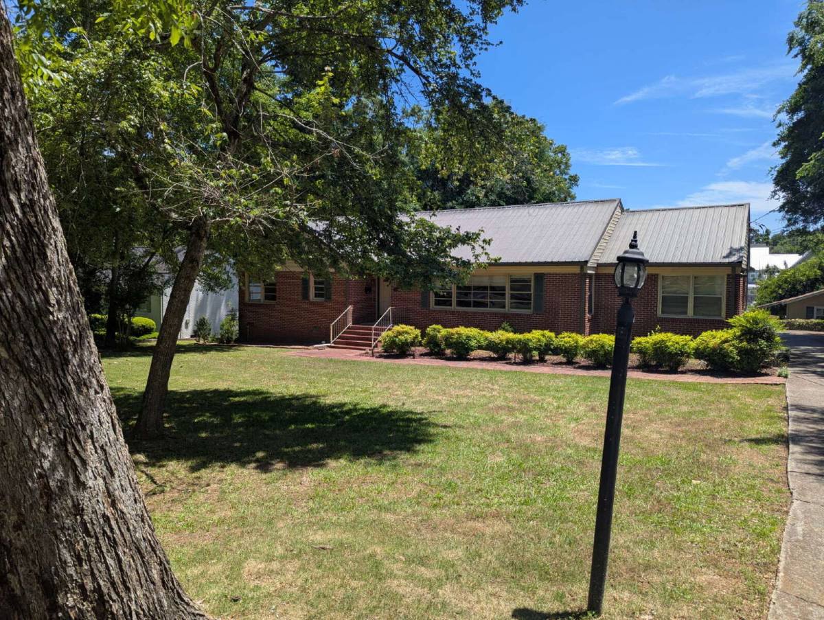 House for rent at 610 W Charlton St, Milledgeville, GA 31061