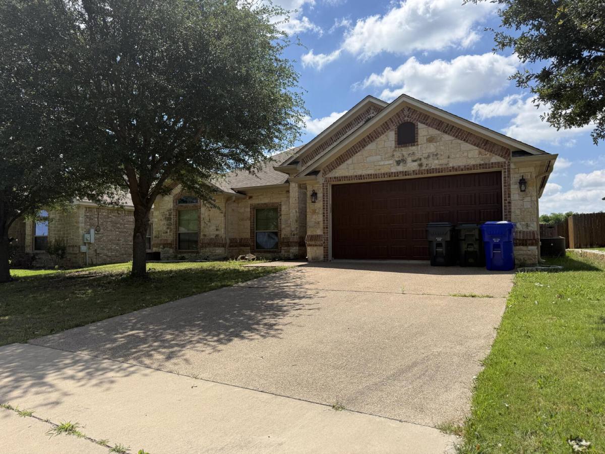 House for rent at 9804 Houston Dr, Woodway, TX 76712