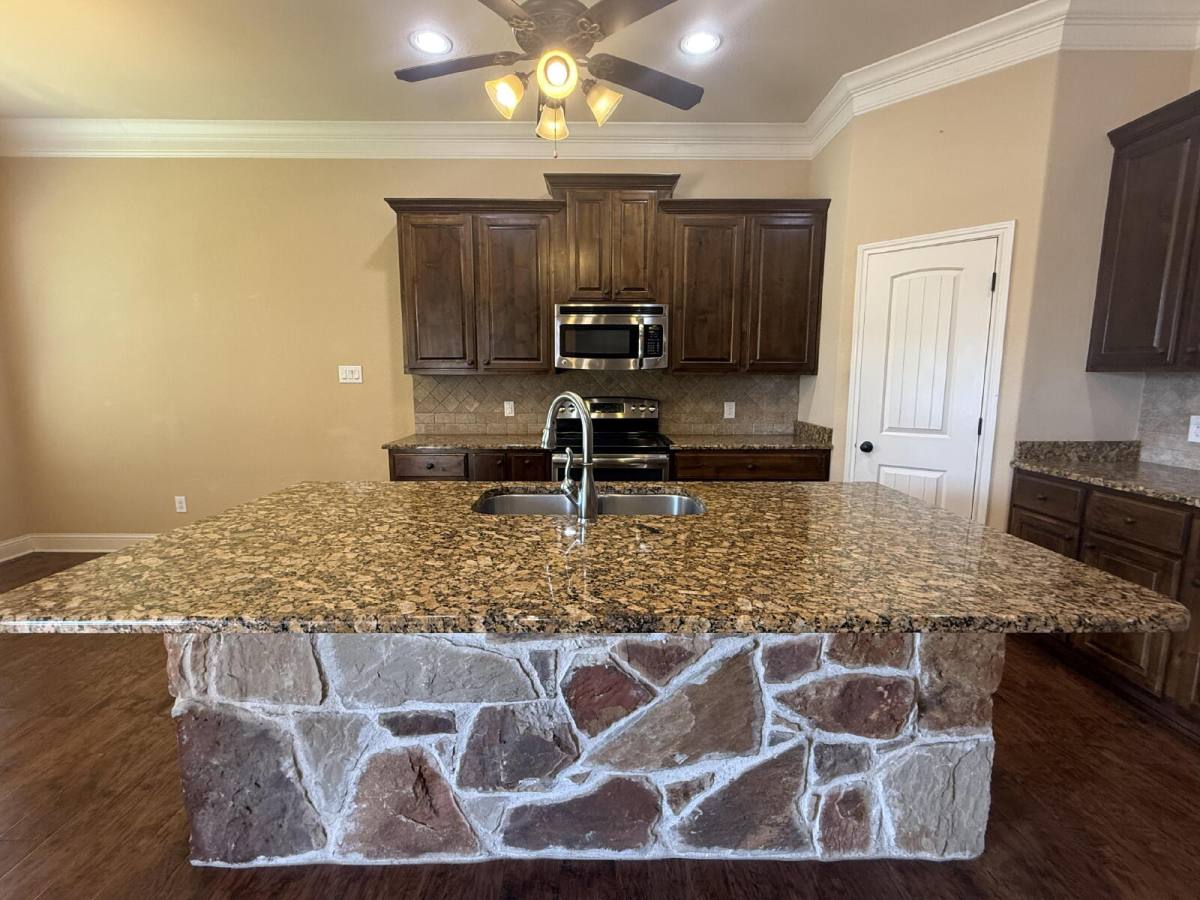 House for rent at 9804 Houston Dr, Woodway, TX 76712