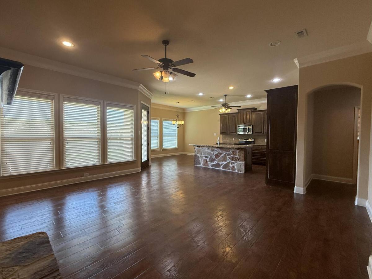 House for rent at 9804 Houston Dr, Woodway, TX 76712