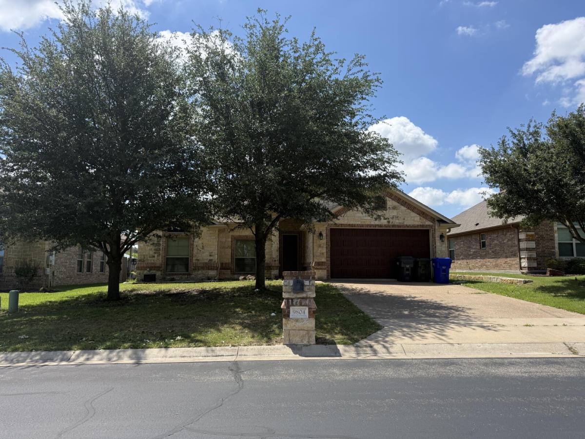 House for rent at 9804 Houston Dr, Woodway, TX 76712