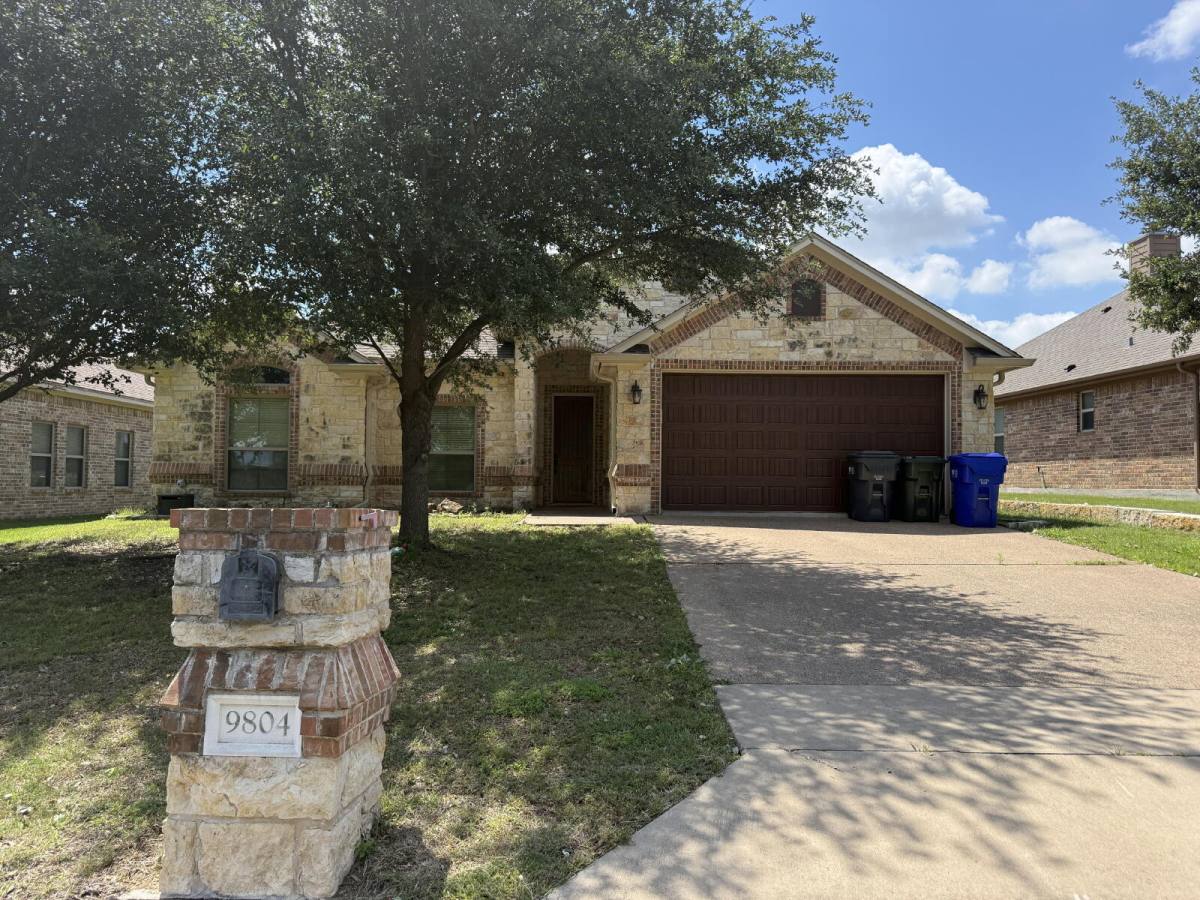 House for rent at 9804 Houston Dr, Woodway, TX 76712