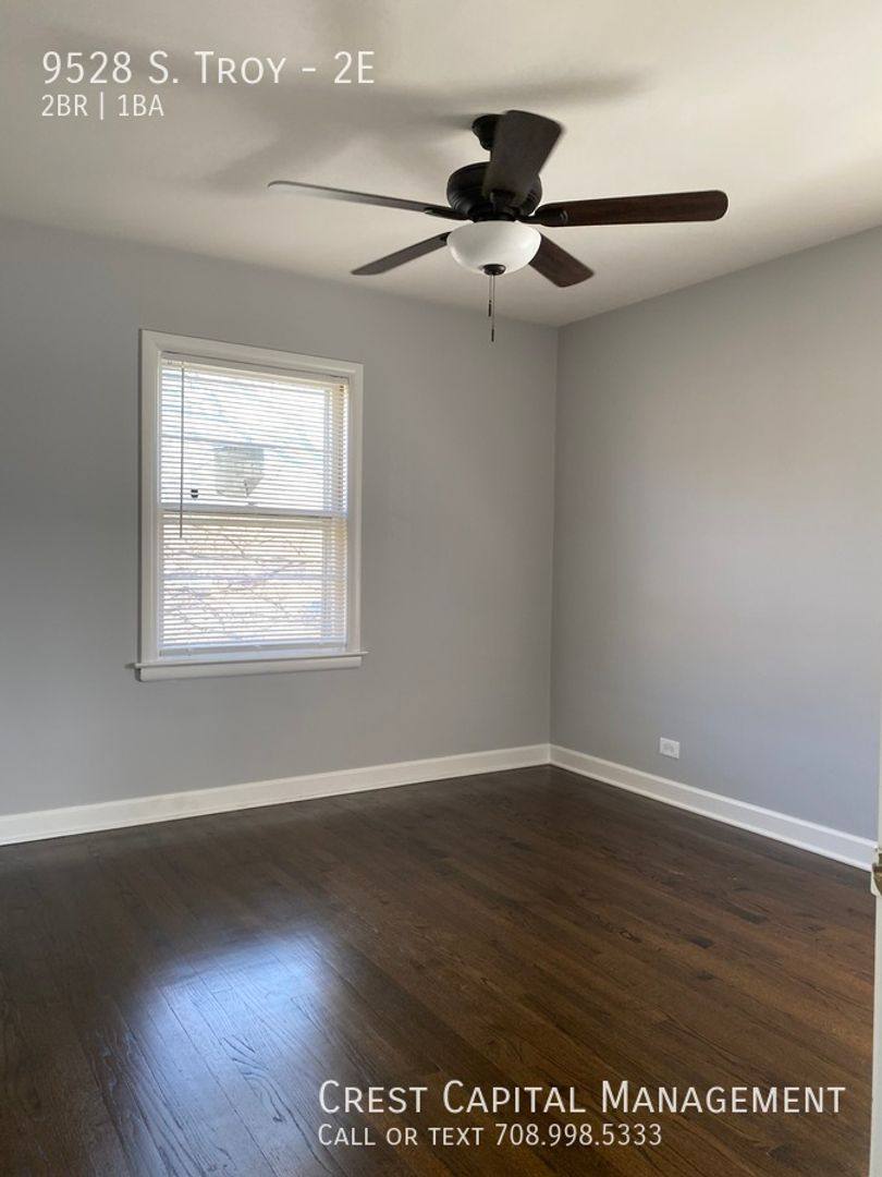 Apartment for rent at 9520-28 S Troy Ave, Evergreen Park, IL 60805