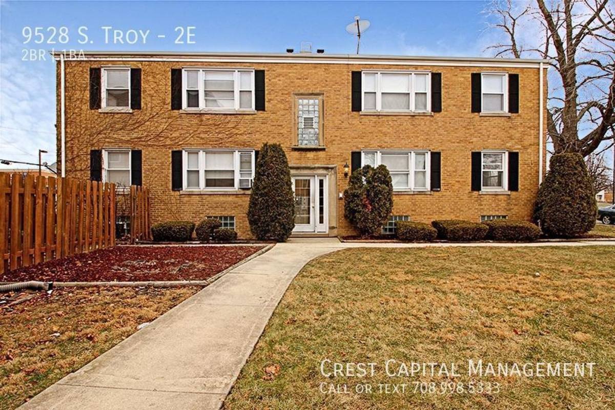 Apartment for rent at 9520-28 S Troy Ave, Evergreen Park, IL 60805