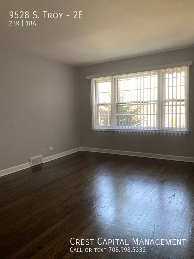 Apartment for rent at 9520-28 S Troy Ave, Evergreen Park, IL 60805