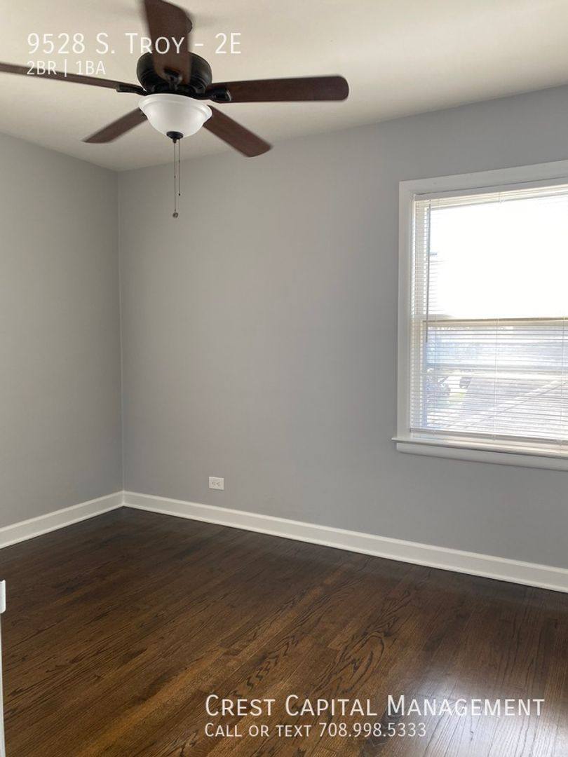 Apartment for rent at 9520-28 S Troy Ave, Evergreen Park, IL 60805