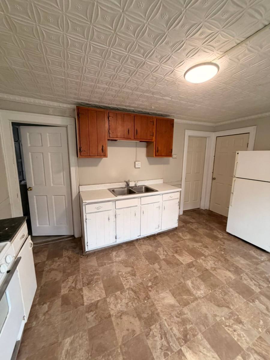 Apartment for rent at 410 Chemung St #1, Syracuse, NY 13204