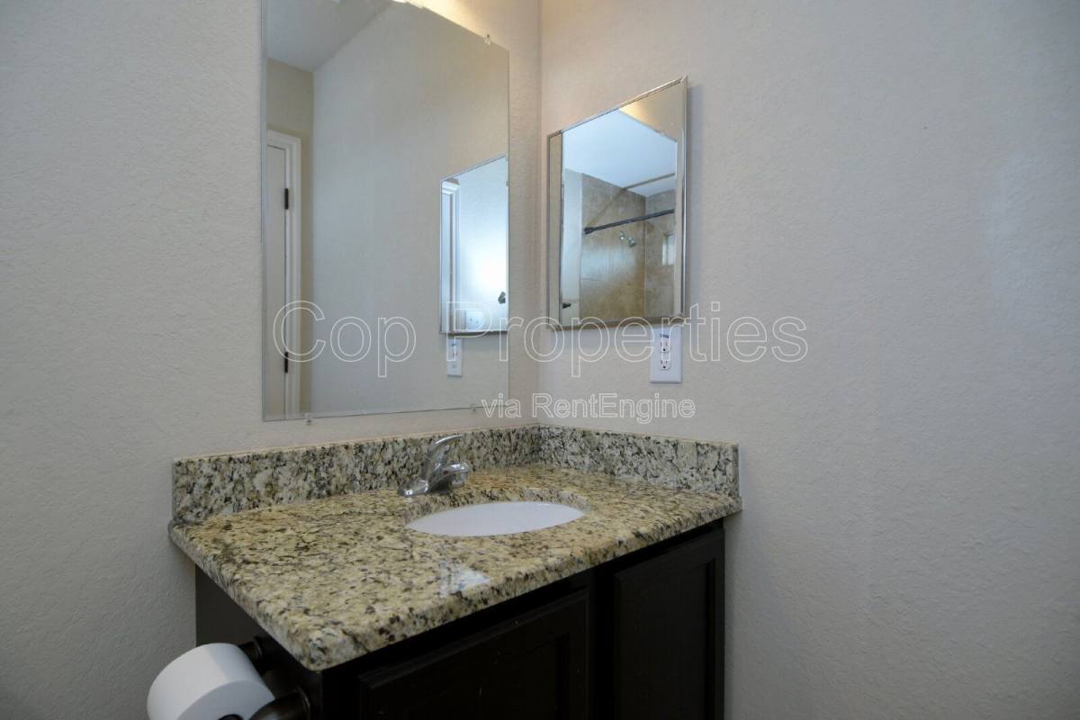 Townhouse for rent at 6610 Arancione Ave, San Antonio, TX 78233