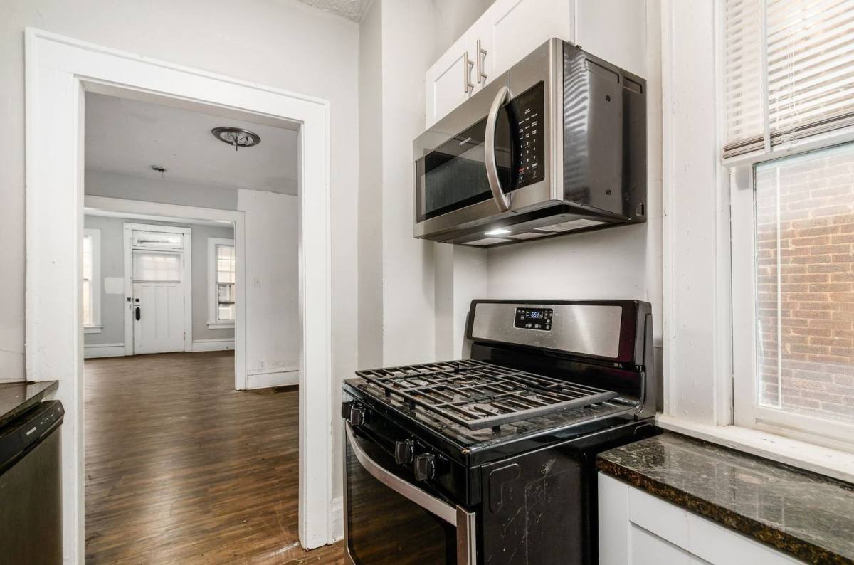 Apartment for rent at 24 E 2nd Ave #2, Columbus, OH 43201