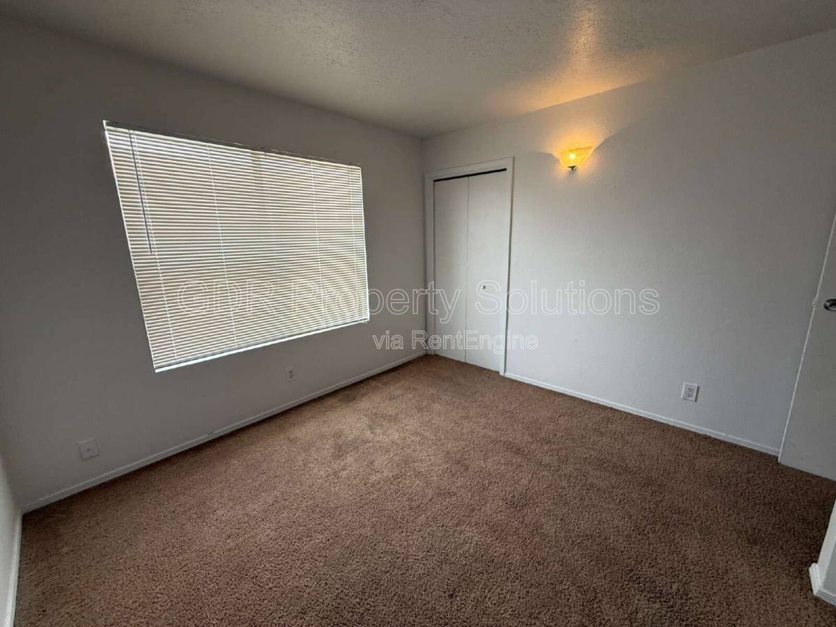 Townhouse for rent at 1928 Buena Vista Dr SE, Albuquerque, NM 87106
