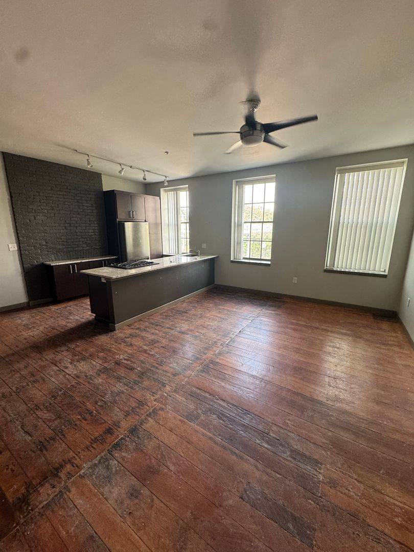 Apartment for rent at 336 Saint Paul St, Baltimore, MD 21202