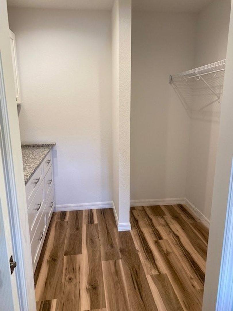 Townhouse for rent at 342 E Wisconsin Ave, Deland, FL 32724