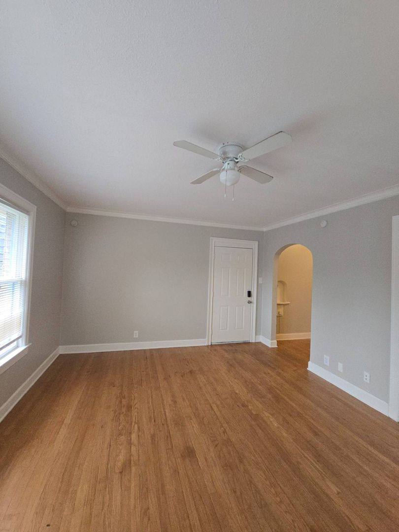 Apartment for rent at 4000 Hawthorne Ave, Dallas, TX 75219