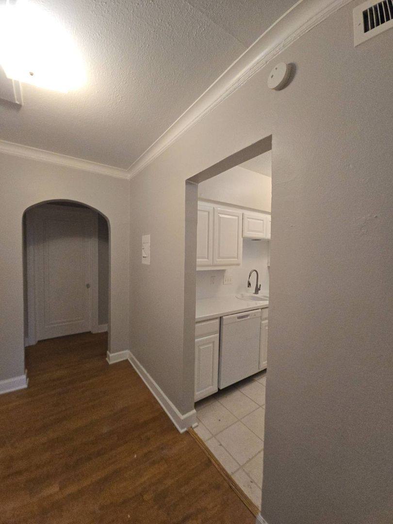 Apartment for rent at 4000 Hawthorne Ave, Dallas, TX 75219